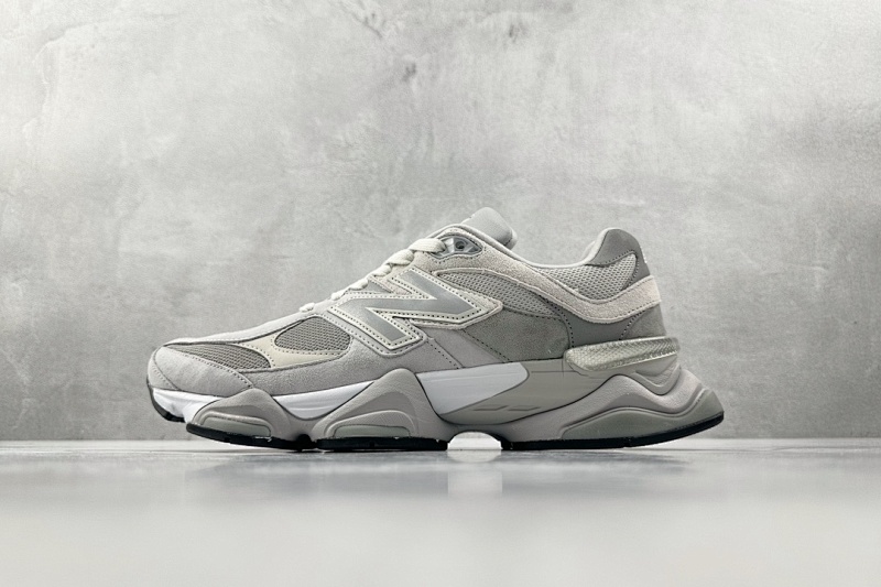 NEW BALANCE SNEAKERS (20)
