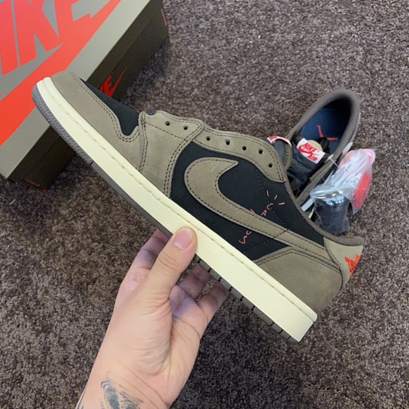 Travis Scott x Jordan Air Jordan 1 Low OG TS SP