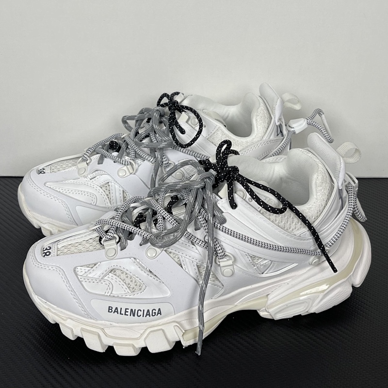 BALENCIAGA Triple S 3.0 White