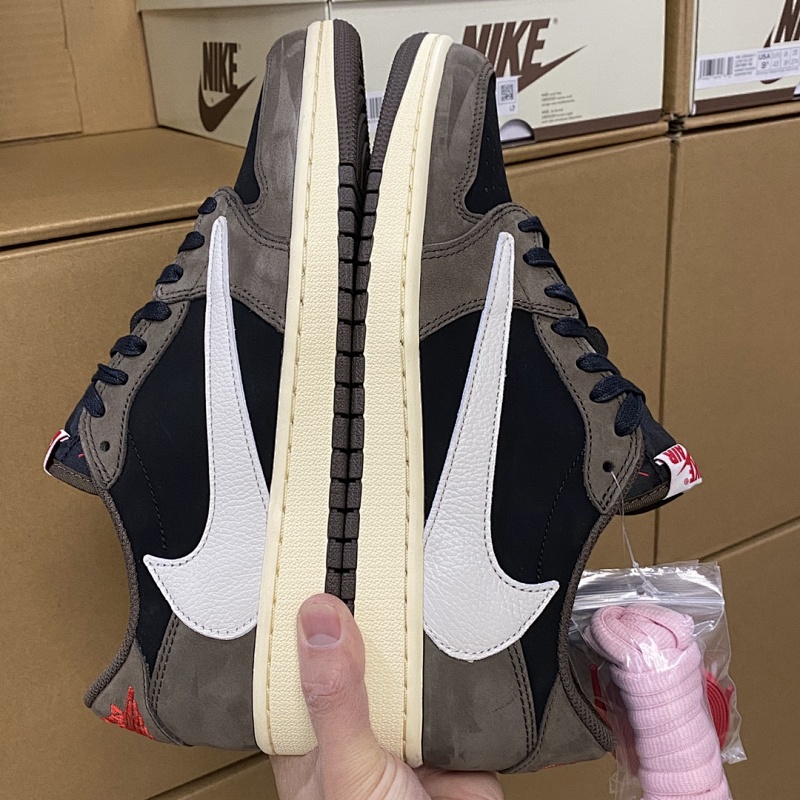 Travis Scott x Jordan 1 Low OG TS SP