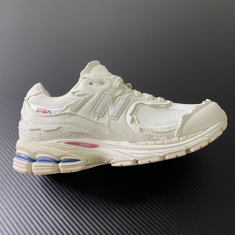 NEW BALANCE SNEAKERS (56)