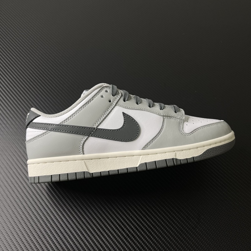 NIKE Dunk Low Light Smoke Grey
