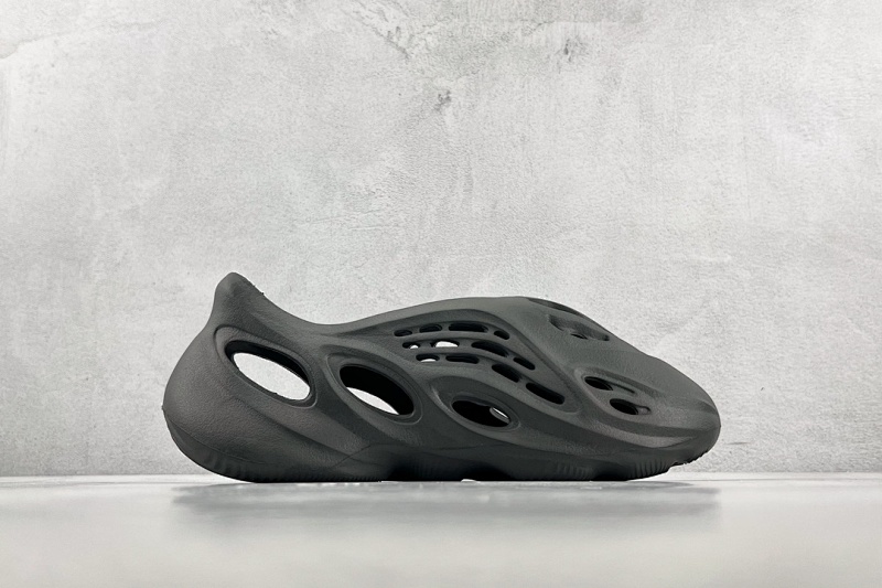 Yeezy Foam Runner (7)