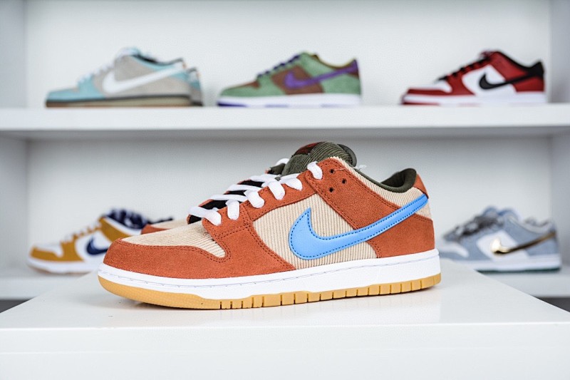 NIKE Dunk Khaki Brown