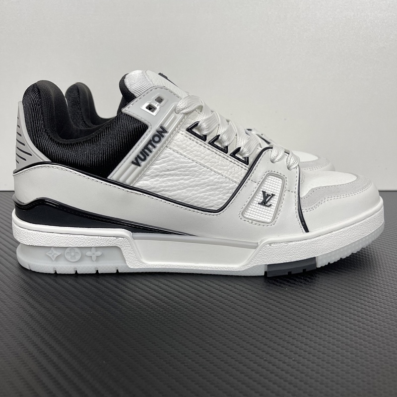 Louis Vuitton 1V黑白