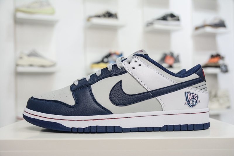 NIKE Dunk Low Nets