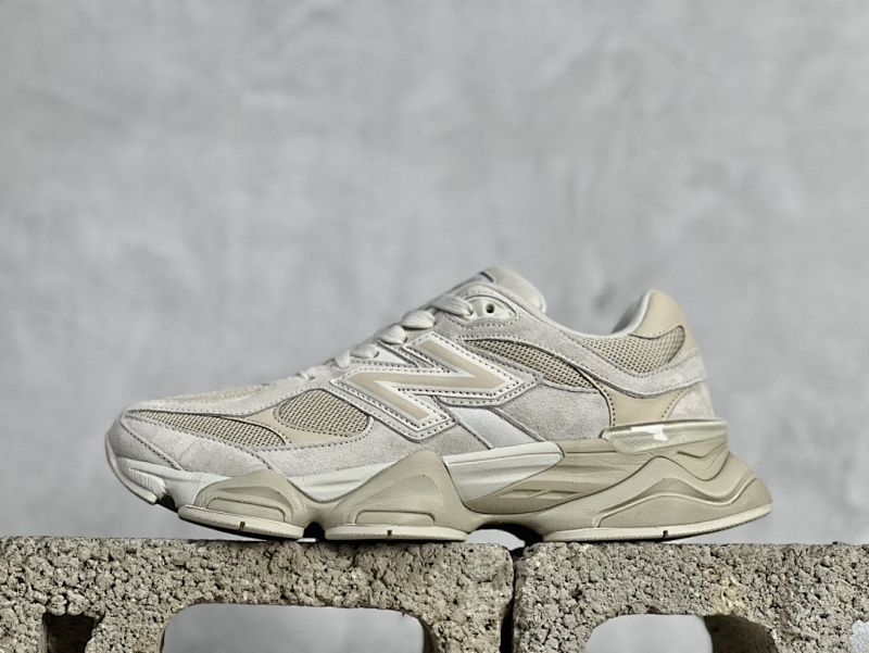 NEW BALANCE SNEAKERS (15)