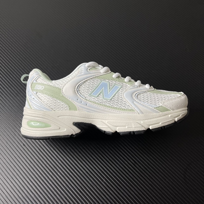 NEW BALANCE SNEAKERS (111)
