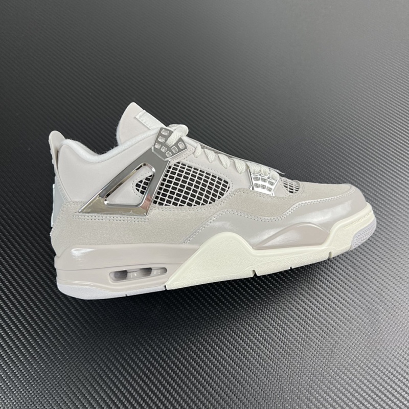 Air Jordan 4 Metallic Silver