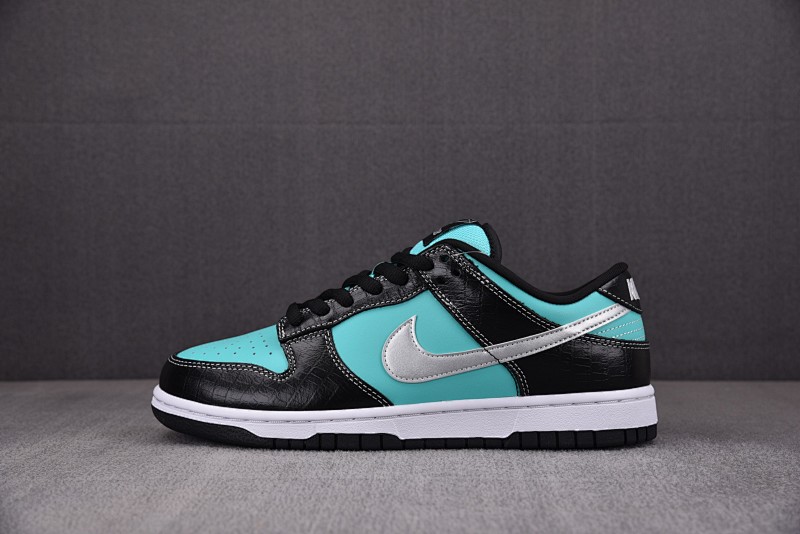 NIKE Dunk SB Low 'Diamond Supply Co. Tiffany'