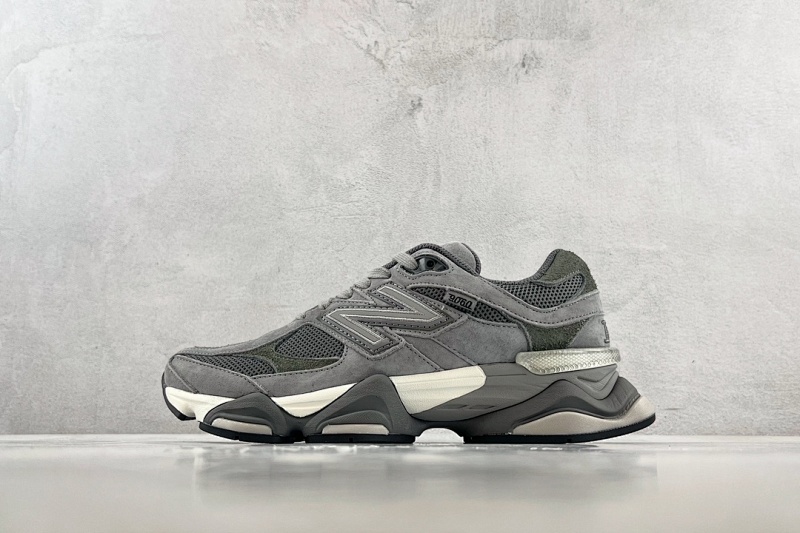 NEW BALANCE SNEAKERS (39)