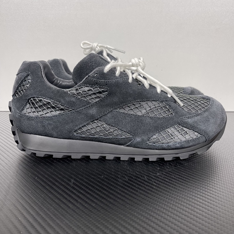 BOTTEGA VENETA SNEAKERS (2)