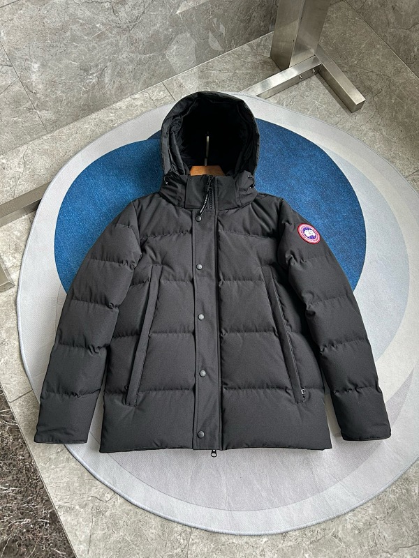 CANADA GOOSE PUFFERS