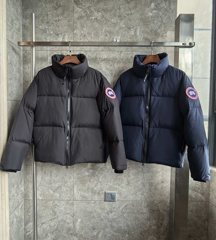 CANADA GOOSE PUFFERS