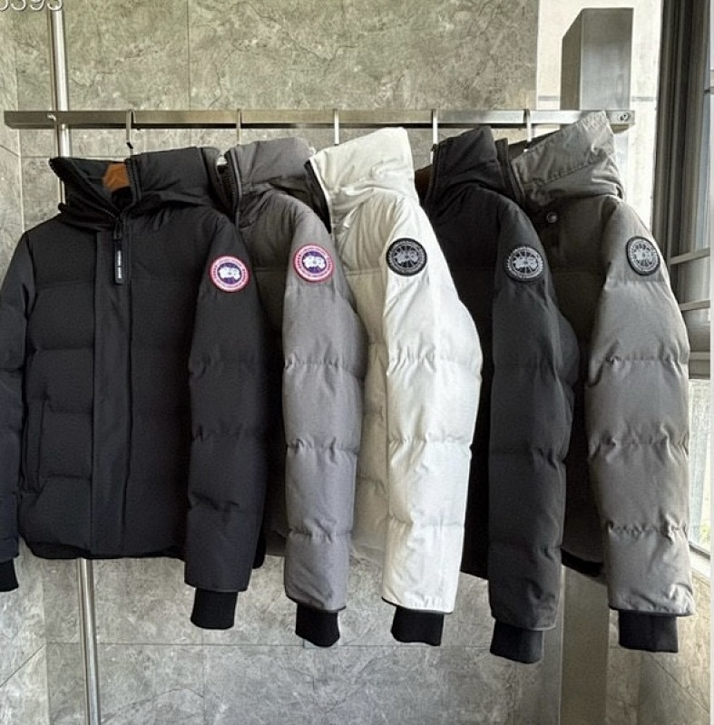 CANADA GOOSE PUFFERS