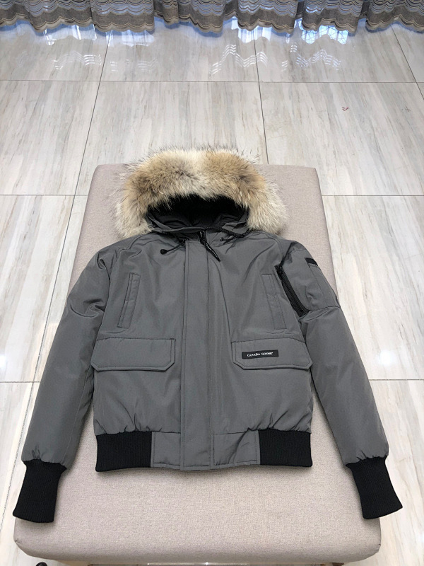 CANADA GOOSE BOMBERS