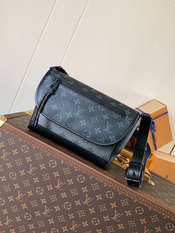 LOUIS VUITTON BAGS (7)