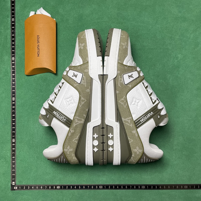 LOUIS VUITTON SNEAKERS (345)