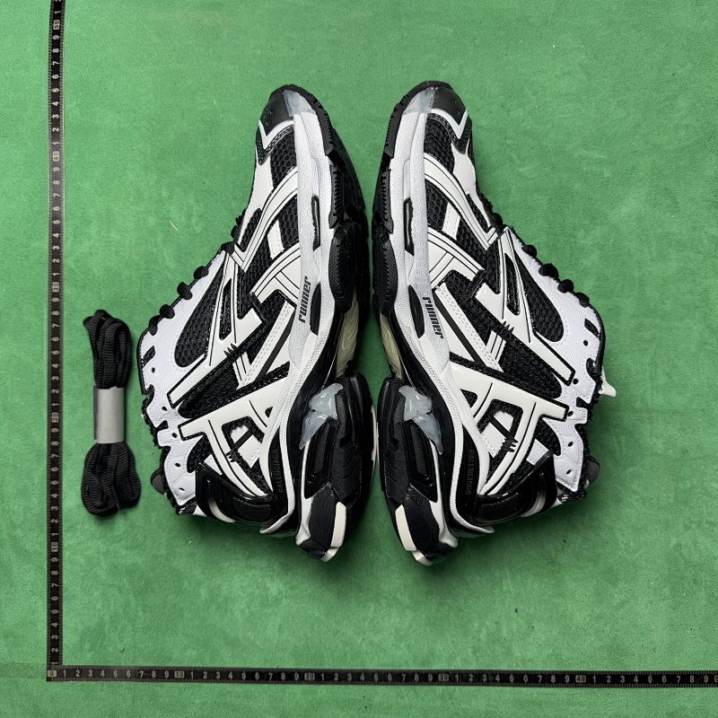 BALENCIAGA SNEAKERS (52)