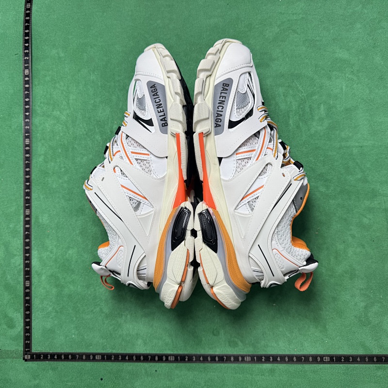 BALENCIAGA SNEAKERS (155)