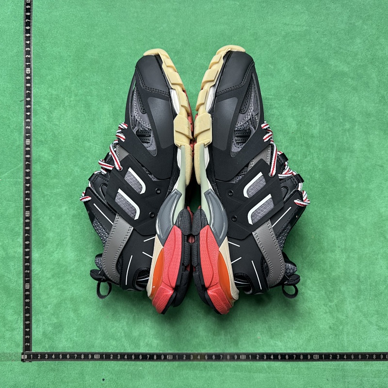 BALENCIAGA SNEAKERS (12)