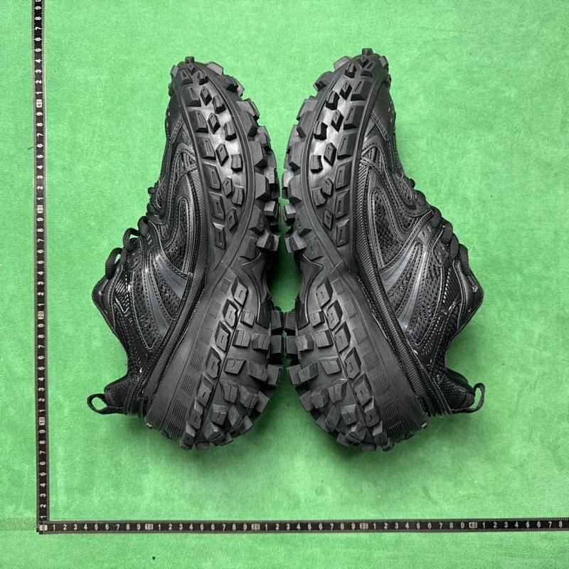 BALENCIAGA SNEAKERS (165)