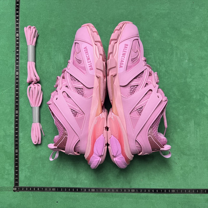 BALENCIAGA SNEAKERS (23)