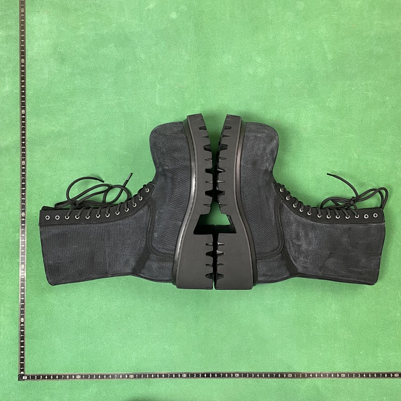 BALENCIAGA SNEAKERS (210)