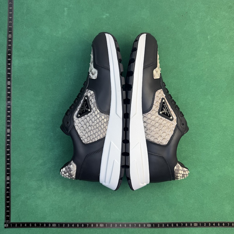 PRADA SNEAKERS (96)