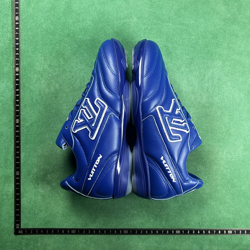 LOUIS VUITTON SNEAKERS (21)