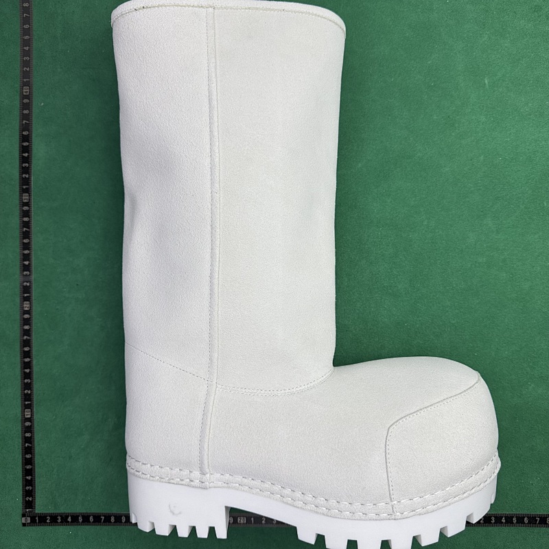 BALENCIAGA SNEAKERS (224)