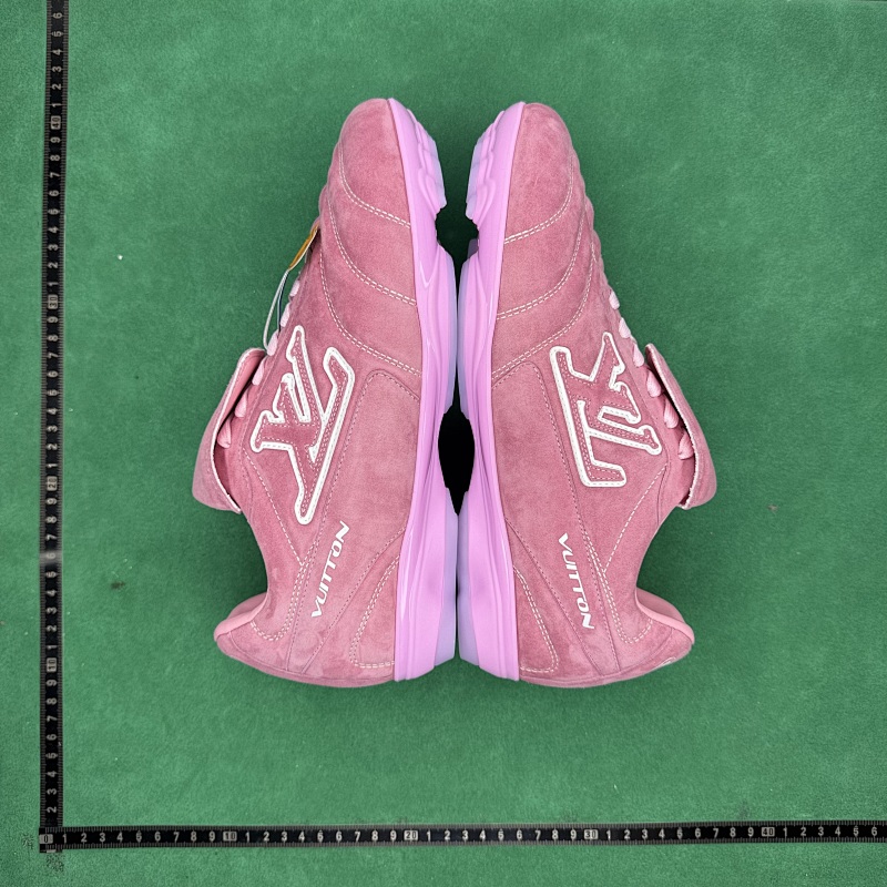 LOUIS VUITTON SNEAKERS (213)