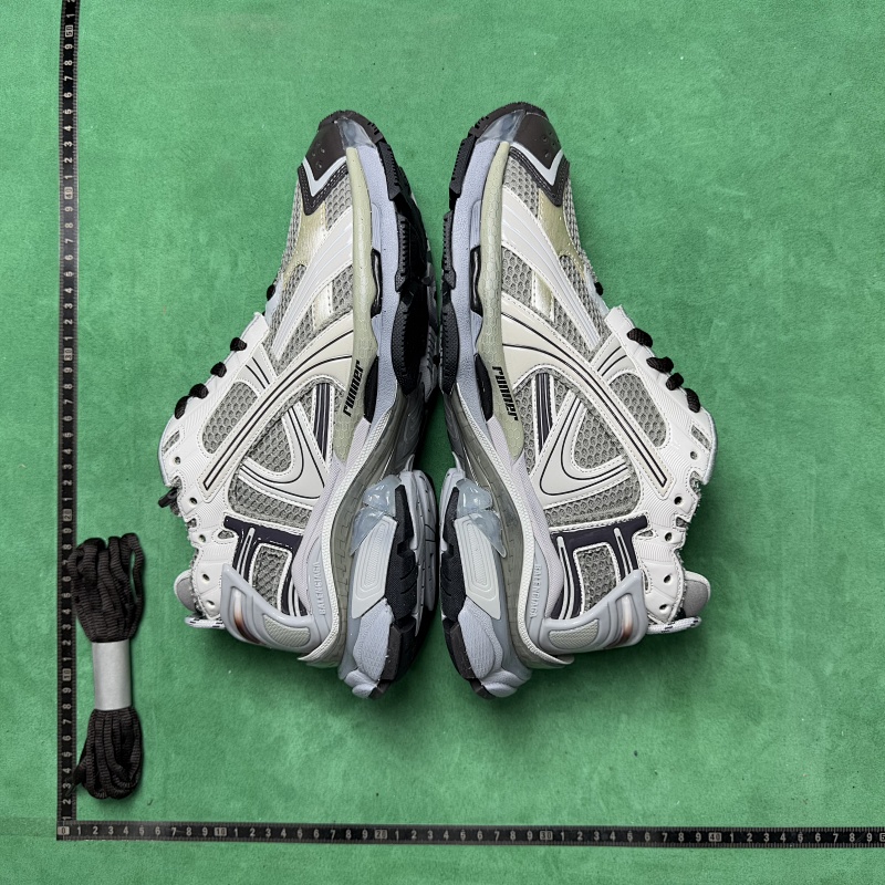 BALENCIAGA SNEAKERS (68)
