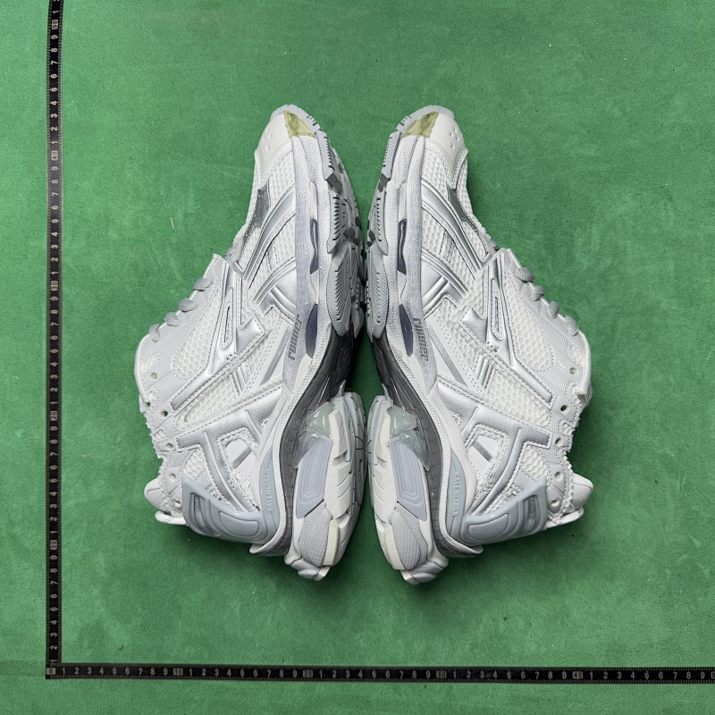 BALENCIAGA SNEAKERS (31)