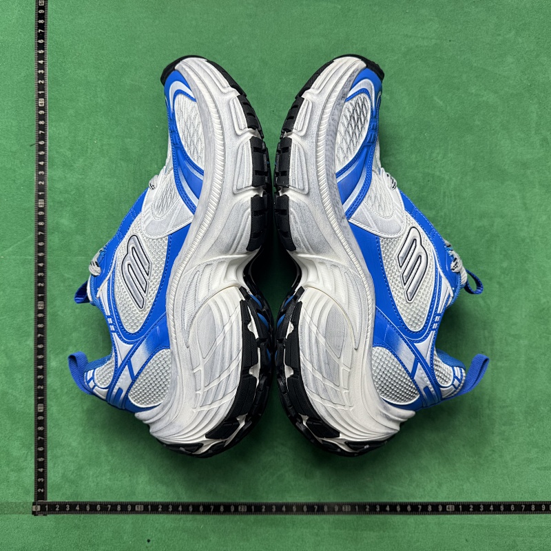 BALENCIAGA SNEAKERS (82)