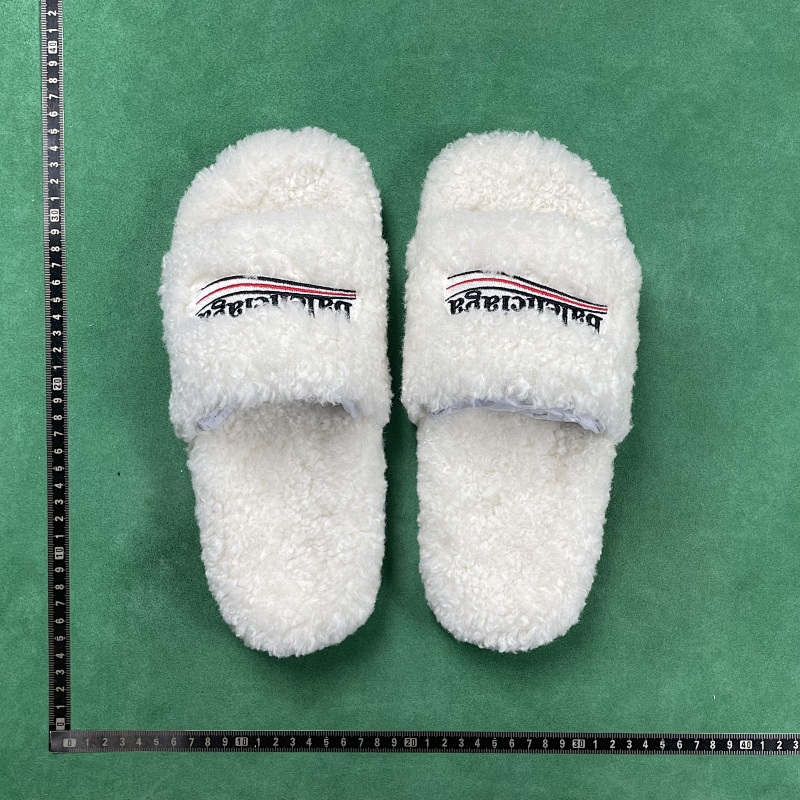 BALENCIAGA SNEAKERS (246)