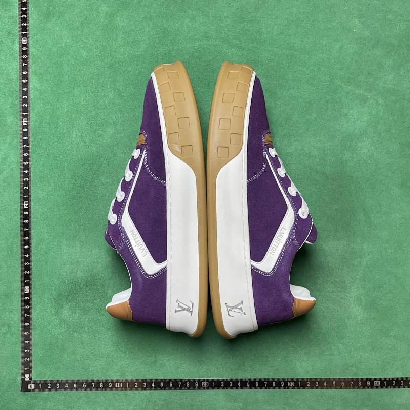 LOUIS VUITTON SNEAKERS (232)