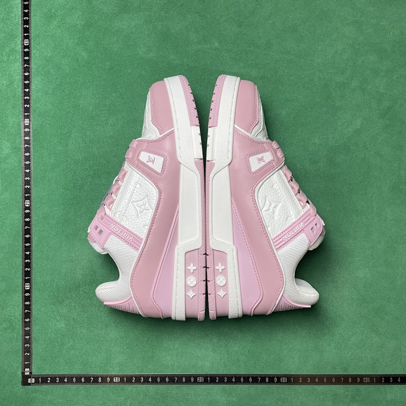 LOUIS VUITTON SNEAKERS (265)