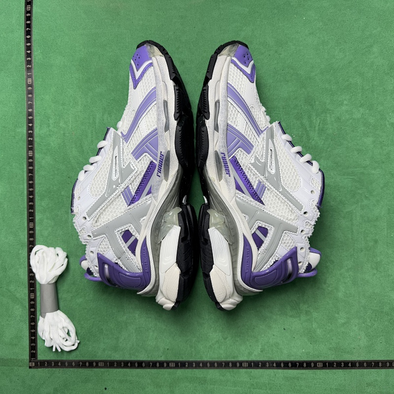 BALENCIAGA SNEAKERS (69)