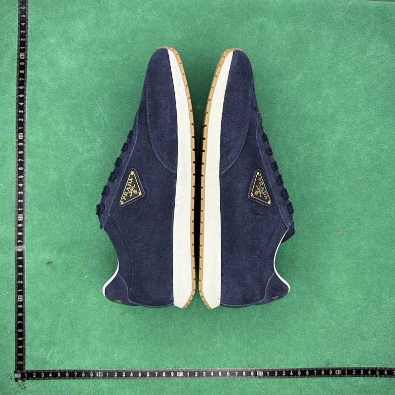 PRADA SNEAKERS (100)