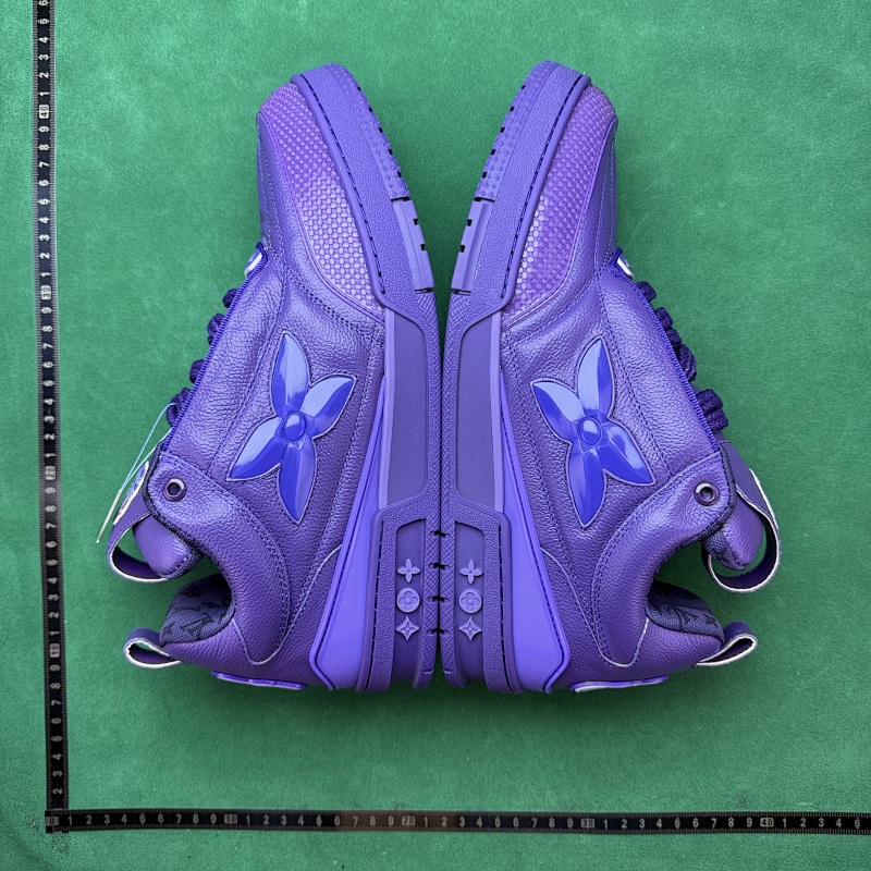LOUIS VUITTON SNEAKERS (315)