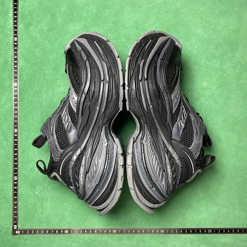 BALENCIAGA SNEAKERS (256)