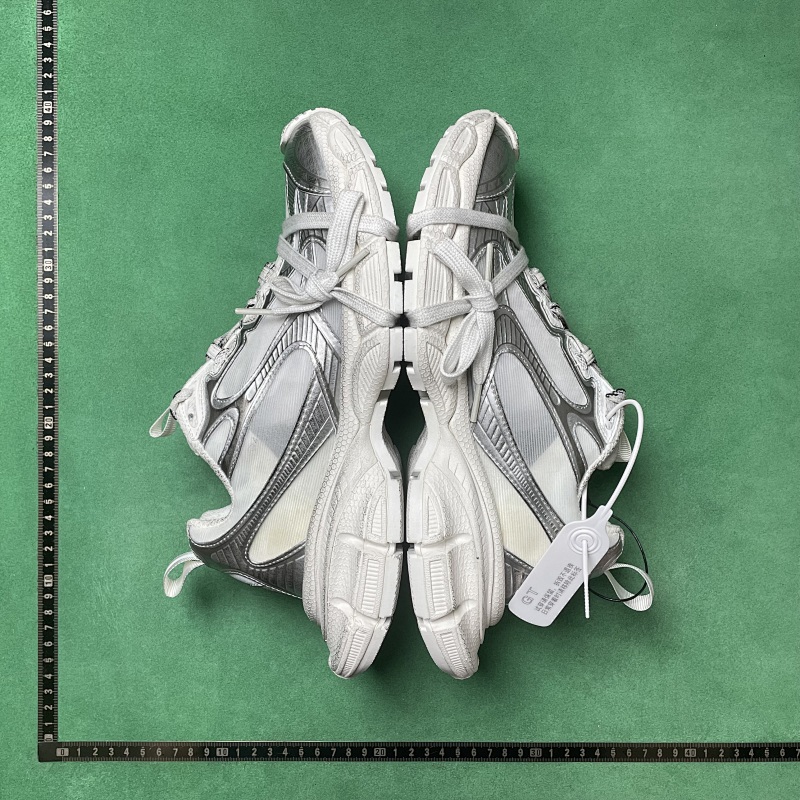 BALENCIAGA SNEAKERS (98)