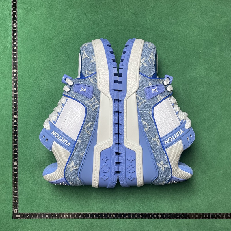 LOUIS VUITTON SNEAKERS (287)