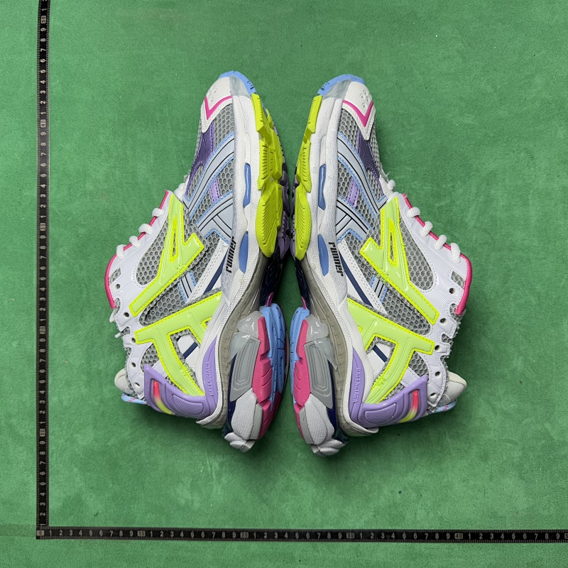 BALENCIAGA SNEAKERS (28)