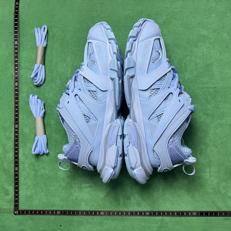 BALENCIAGA SNEAKERS (154)