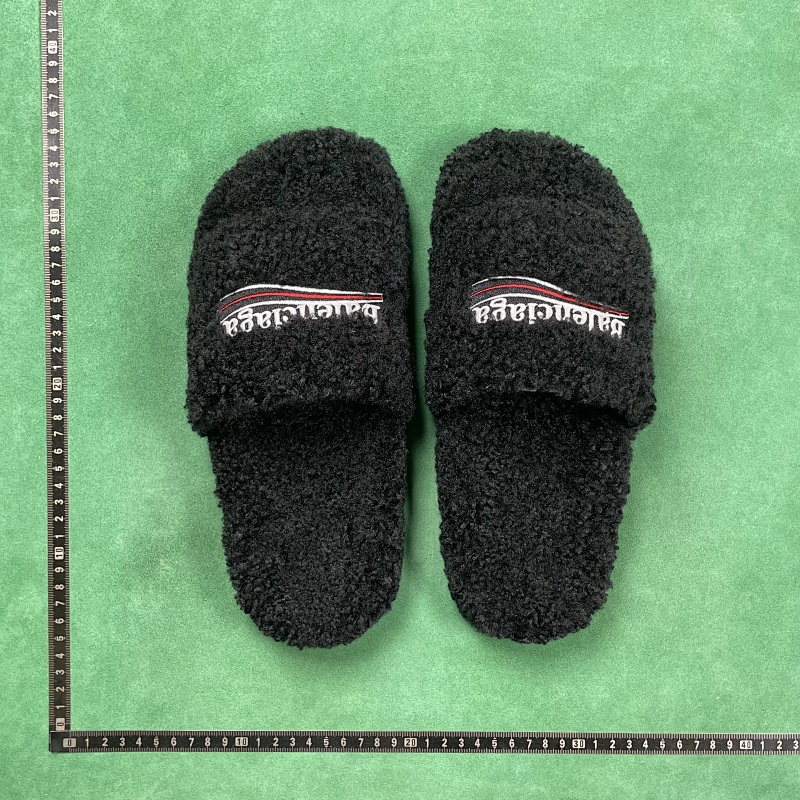 BALENCIAGA SNEAKERS (245)