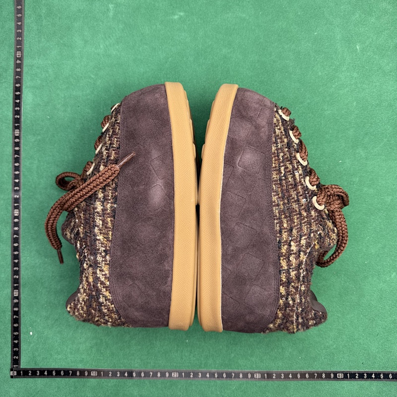 LOUIS VUITTON SNEAKERS (178)