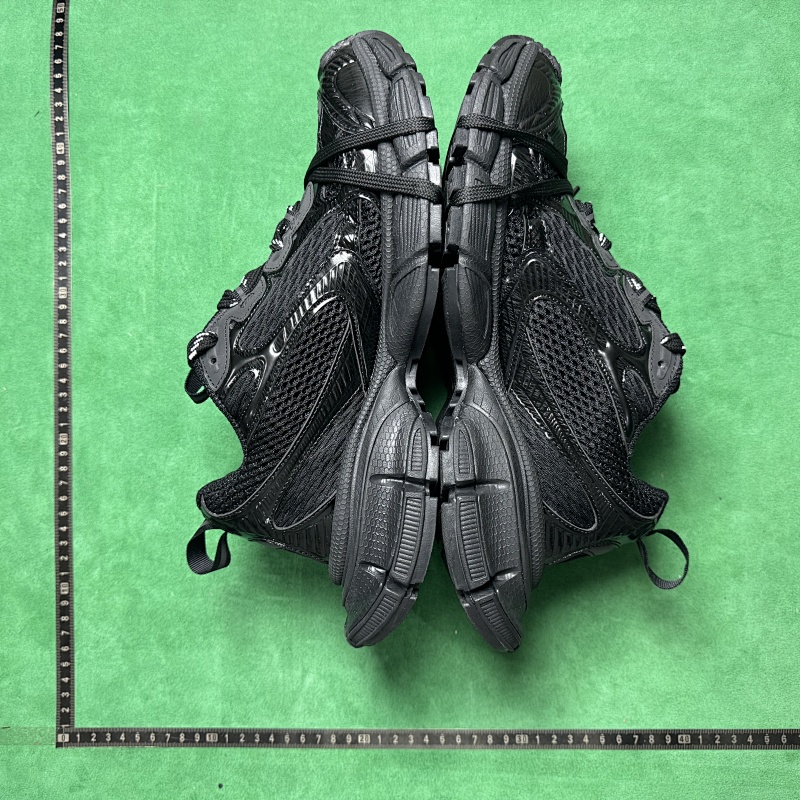 BALENCIAGA SNEAKERS (96)