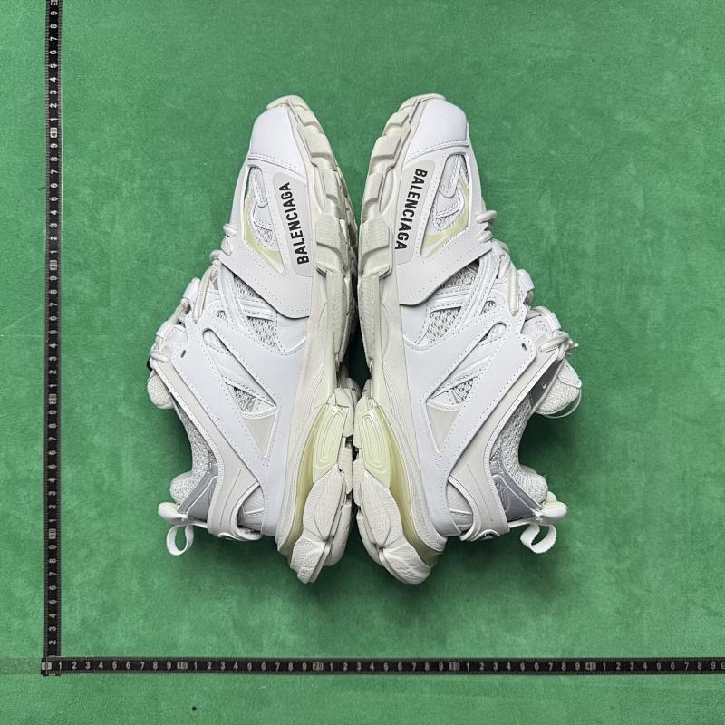 BALENCIAGA SNEAKERS (11)